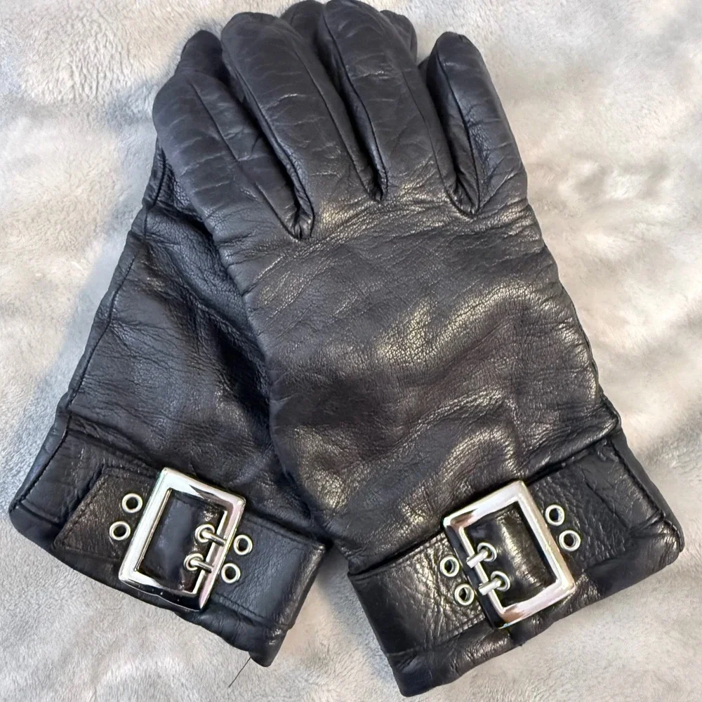 Y2K Italian Black Leather Cashmere Lined Gloves Size 7 Buckle Grommet Motto